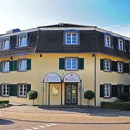 Pontivy Hotell 3*